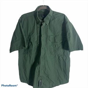 5.11 Tactical Series SZ L. Army green button shirt